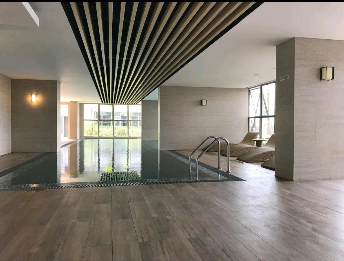 Studio Sea View Apartment At Gold Coast Pik By Mysweethome Giacarta Esterno foto