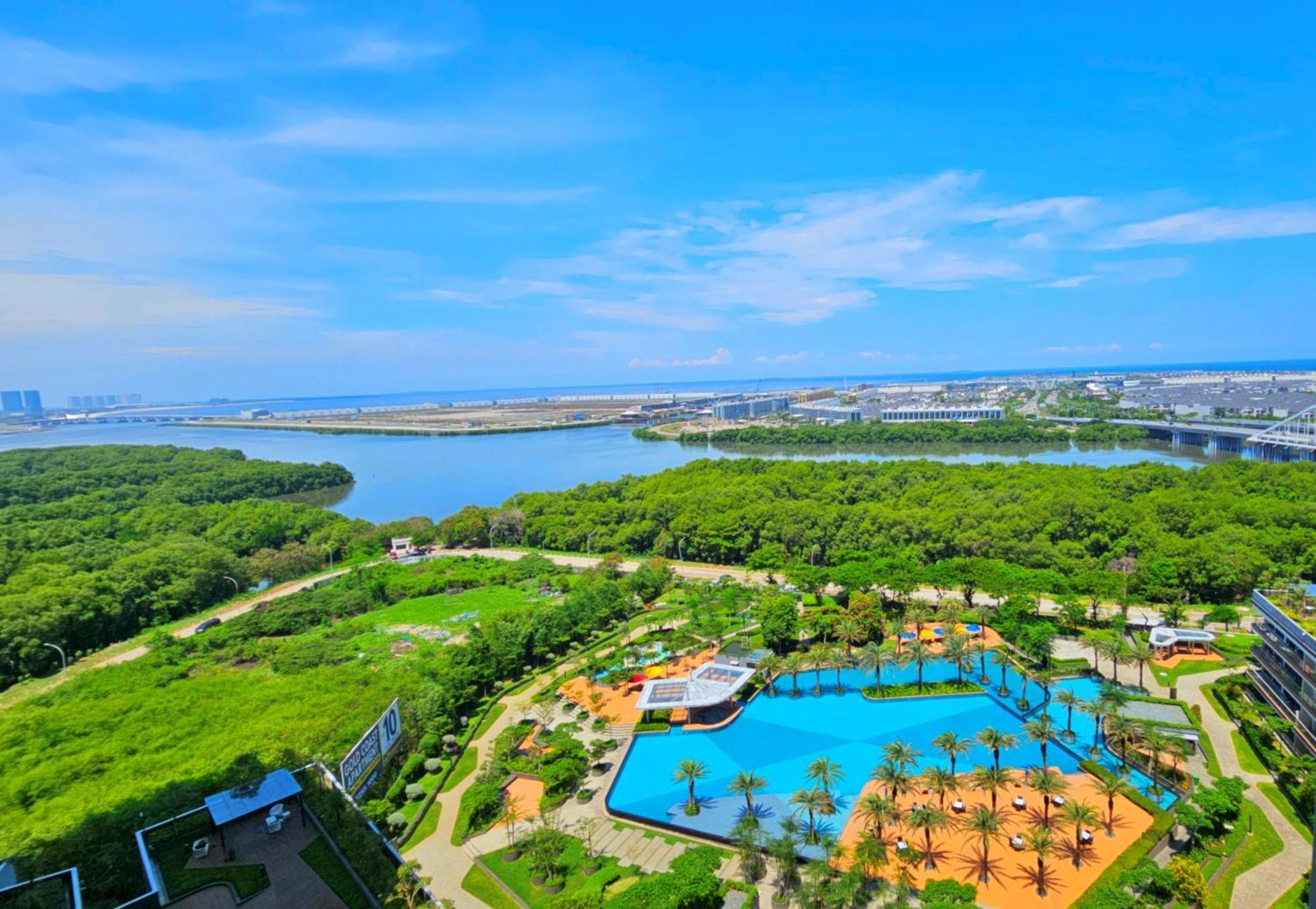 Studio Sea View Apartment At Gold Coast Pik By Mysweethome Giacarta Esterno foto