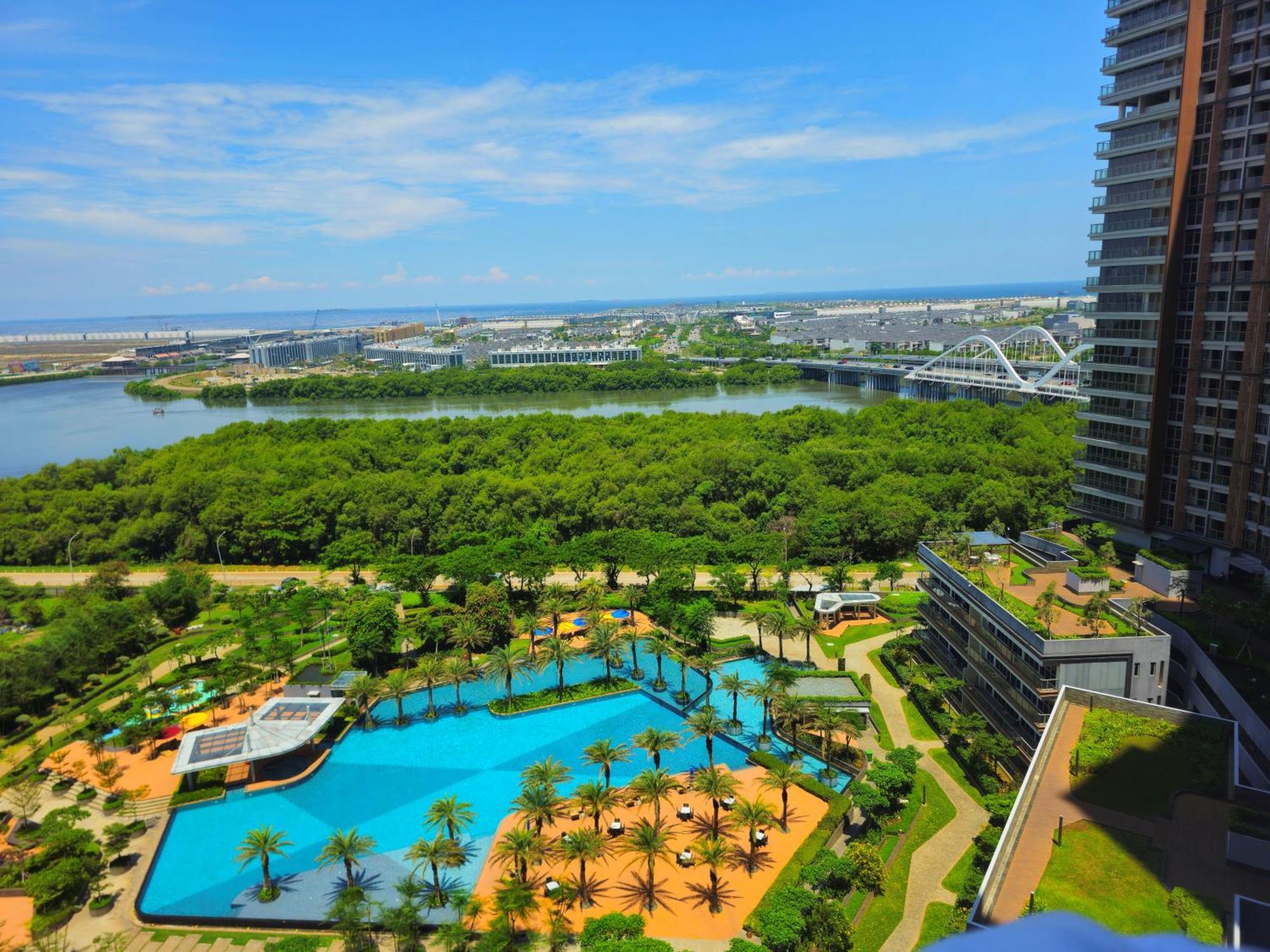 Studio Sea View Apartment At Gold Coast Pik By Mysweethome Giacarta Esterno foto
